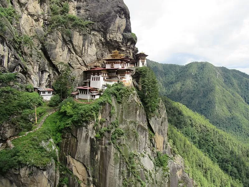 Photo of Taktsang Palphug, Taktsang trail, Bhutan by Saumiabee