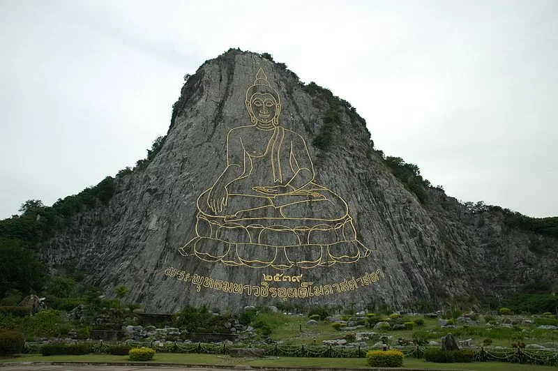 Photo of Khao Chi Chan Buddha, Soi Khao Chi Chan, Na Chom Thian, Sattahip District, Chon Buri, Thailand by Saumiabee