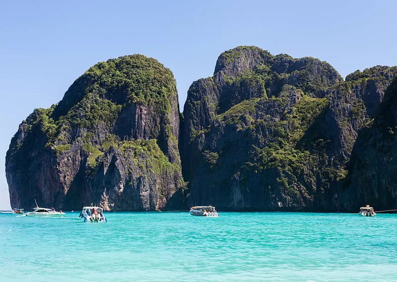 Photo of Phi Phi Islands, Krabi, Thailand by Saumiabee