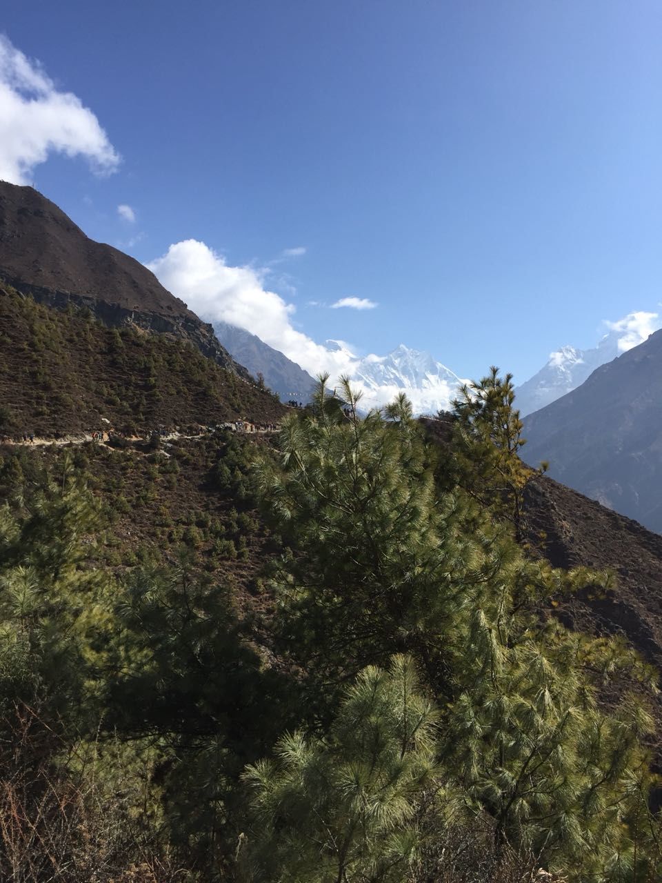 Photo of This Power Couple from Kashipur Just Trekked to Everest Base Camp Despite Being in Their 50s! 2/5 by Saumiabee
