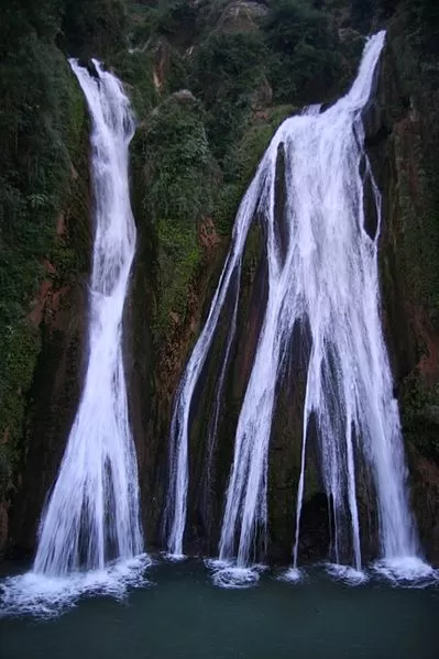 Photo of Kempty Waterfall, Ram Gaon, Uttarakhand by Saumiabee