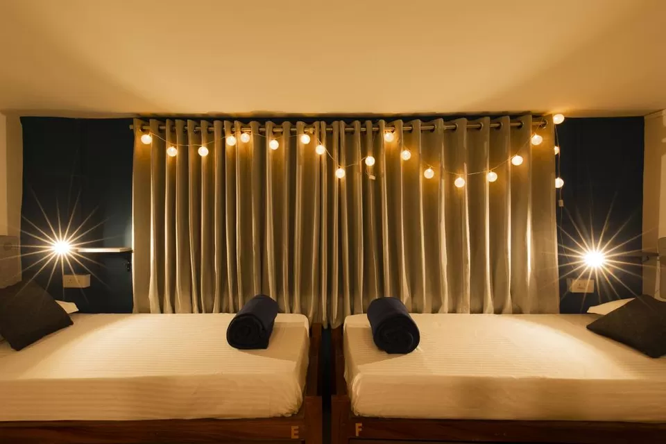 Photo of Locomo Hostel - Mumbai Airport, Monghibai Road, Navpada, Vile Parle East, Vile Parle, Mumbai, Maharashtra, India by Saumiabee