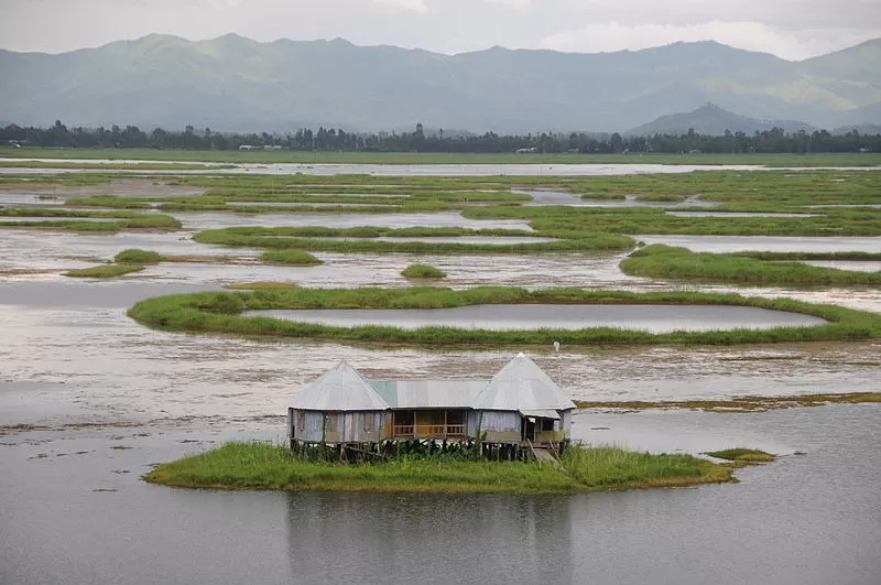 Photo of Loktak Lake, Manipur by Saumiabee