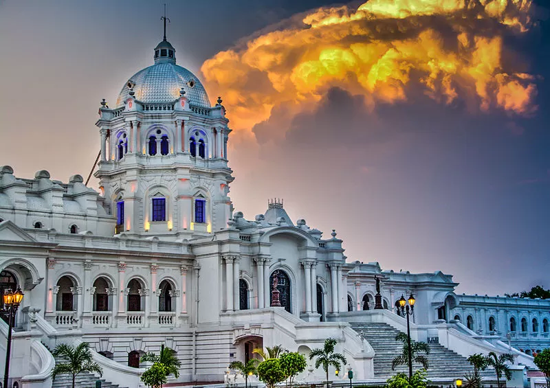 Photo of Ujjayanta Palace Lake, Palace Compound, Indranagar, Agartala, Tripura, India by Saumiabee