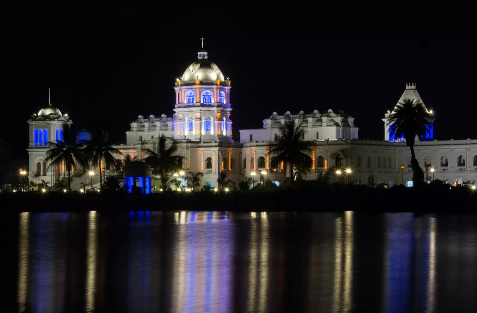 Photo of Ujjayanta Palace Lake, Palace Compound, Indranagar, Agartala, Tripura, India by Saumiabee