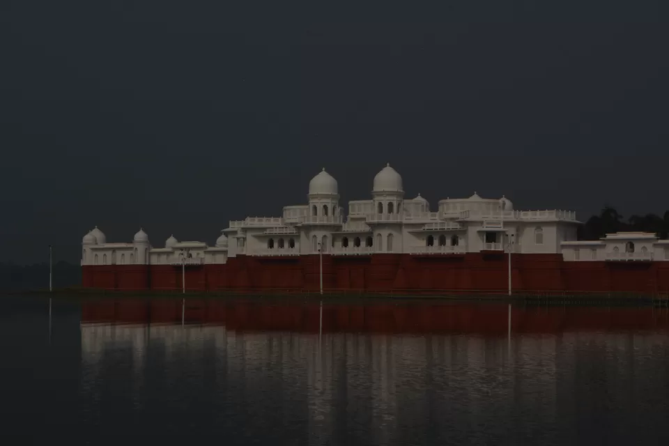 Photo of Neermahal, Rudijala, Tripura, India by Saumiabee