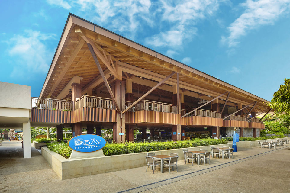 Photo of This One of a Kind Waterpark in Singapore Will Make You Want to Drop Everything and Plan a Trip by Saumiabee