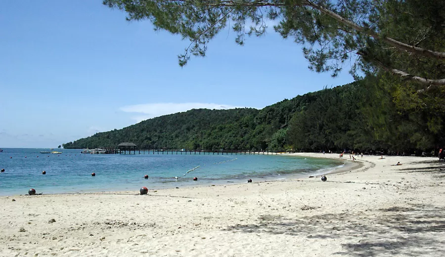 Photo of Manukan Island, Malaysia by Saumiabee