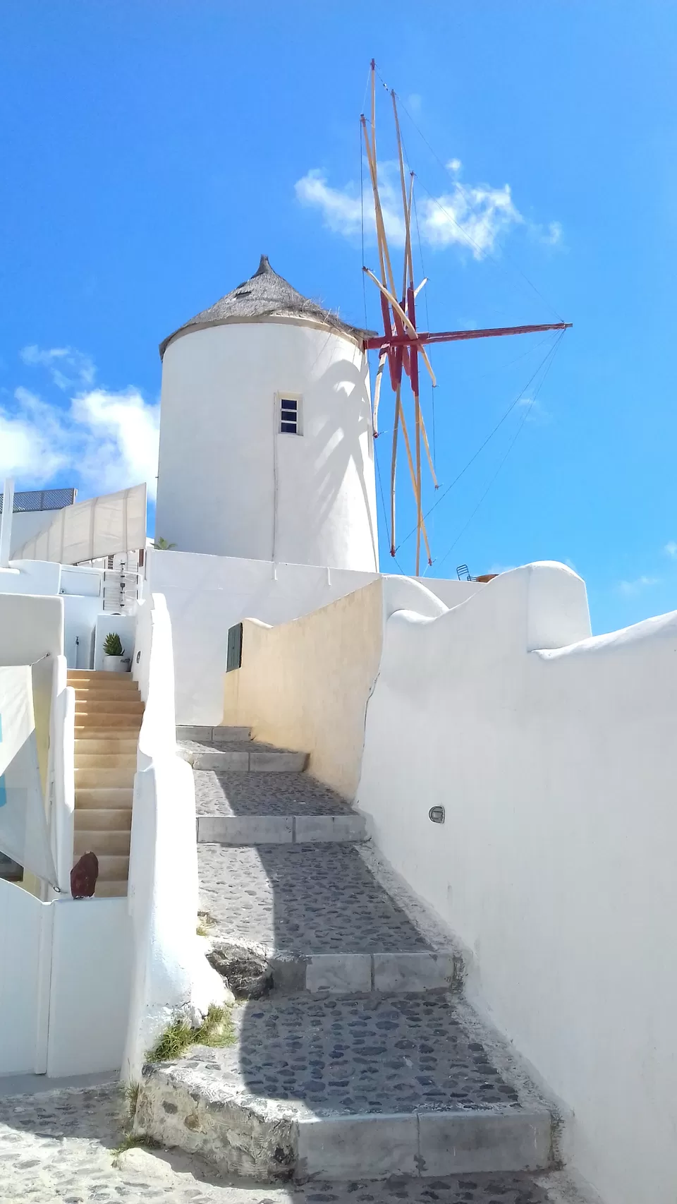 Photo of Oia, Thira, Greece by Pranav Harish