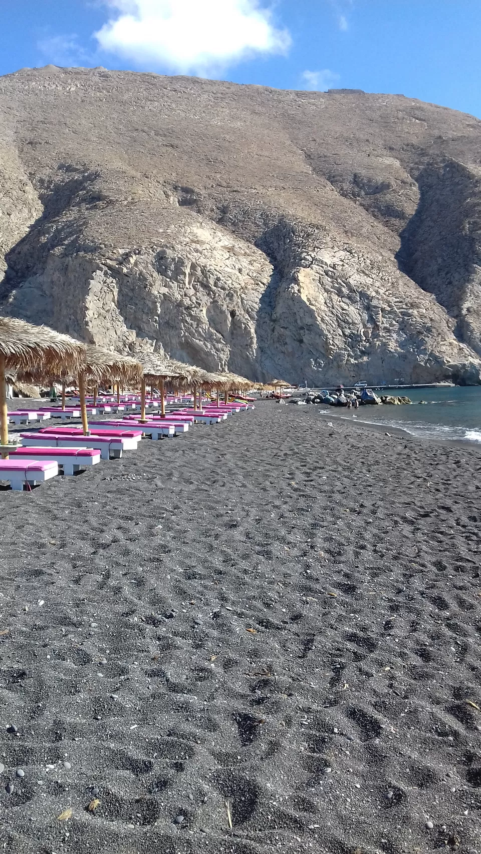 Photo of Perissa, Thira, Greece by Pranav Harish