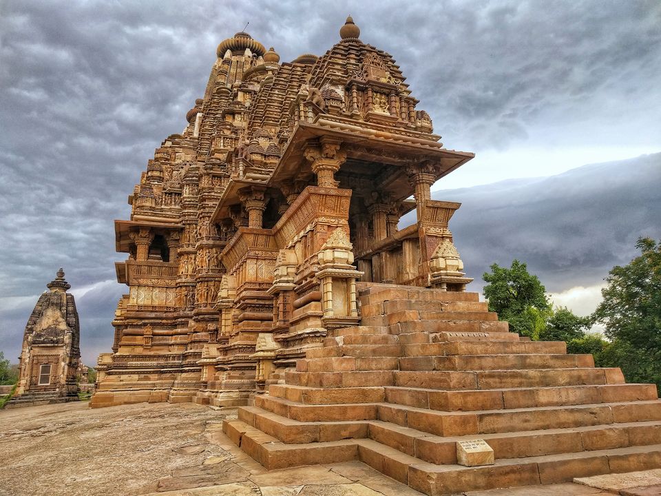 Photo of Khajuraho – The Sensual & the Essential 2/6 by The Clueless Muni