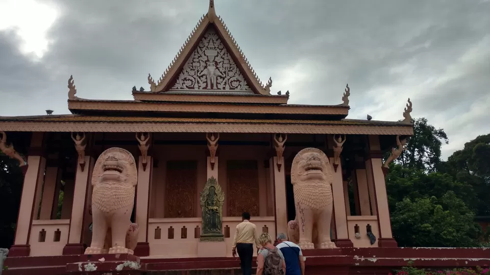 Photo of Wat Phnom, Phnom Penh, Cambodia by Mariya Nalawala