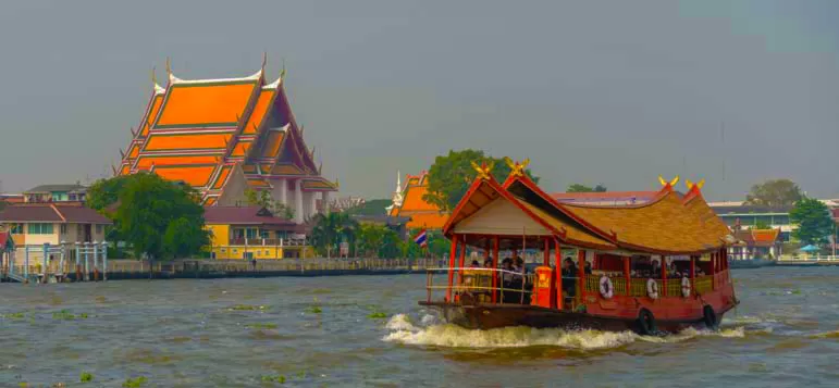 Photo of Chao Phraya River by Mariya Nalawala