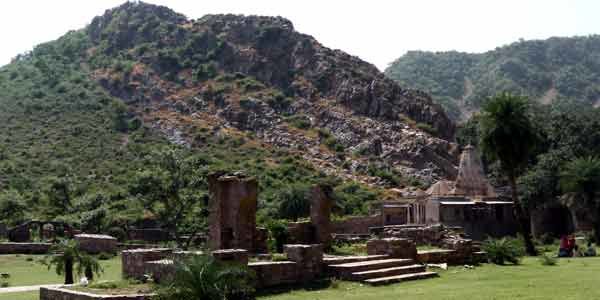 Photo of Bhangarh Fort: From Sinister to Soothing! (Sariska Trip - Day 2) by Pooja Samtani