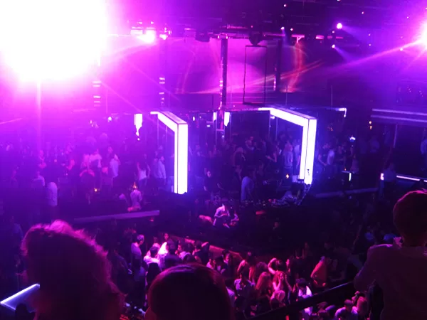 Photo of W, Athens, Kentrikos Tomeas Athinon, Greece by Julie