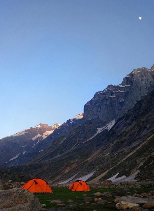 Photo of Why a moderate-level trek in the monsoons promises you a once-in-a-lifetime view of the Himalayas 16/19 by Shashi Priya