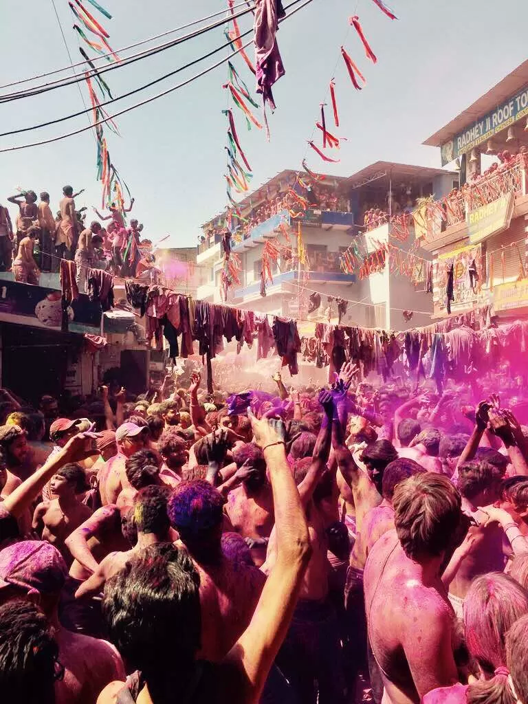 Photo of varah ghat square garden, Pushkar, Ajmer, Rajasthan, Main Market Road, Choti Basti, Pushkar, Rajasthan, India by Shivam Agarwal