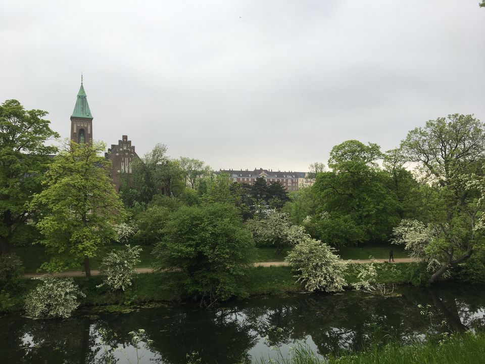 Photo of Amalienborg, Amalienborg Slotsplads, København K, Denmark by Himanshi Mundeja