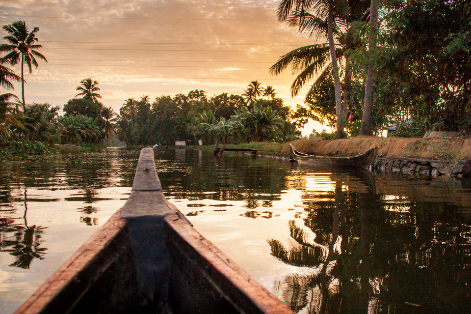 Photo of How To Have A Memorable Holiday In The Backwaters Of Kerala, The God's Own Country by Sending Postcards Home