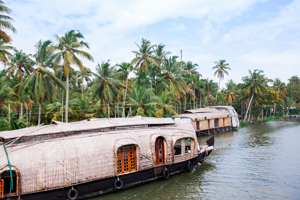 Photo of How To Have A Memorable Holiday In The Backwaters Of Kerala, The God's Own Country by Sending Postcards Home