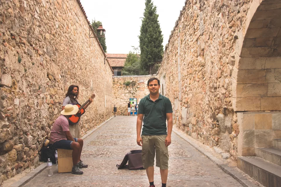 Photo of Everything You Need to Know About a Day Trip to Segovia by Sending Postcards Home