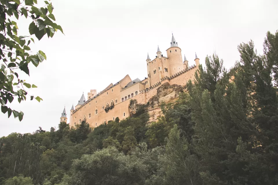 Photo of Everything You Need to Know About a Day Trip to Segovia by Sending Postcards Home