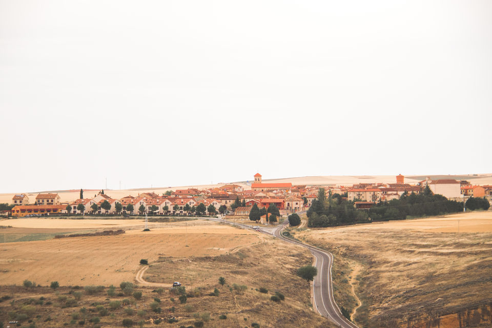 Photo of Everything You Need to Know About a Day Trip to Segovia by Sending Postcards Home
