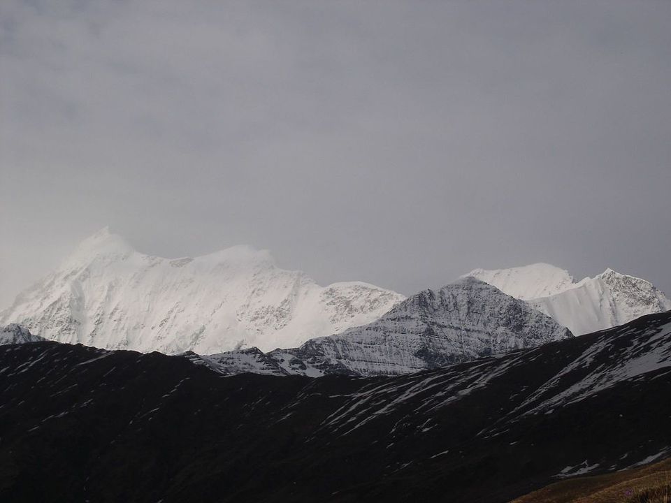 Photo of The big mountains on the Kuari pass trail by Abhijit
