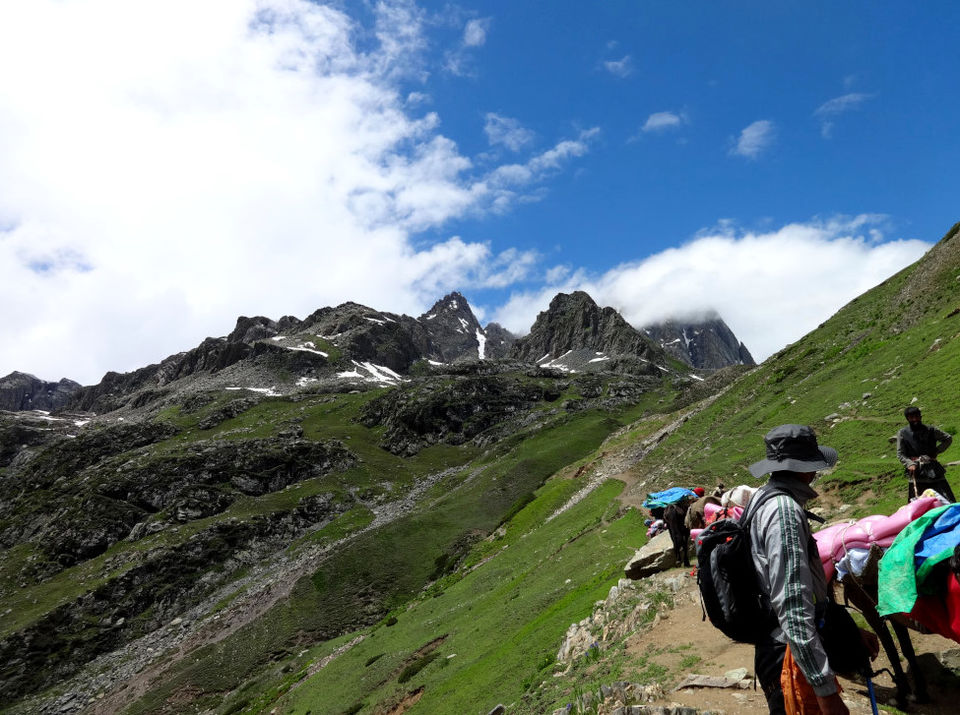 Photo of When I ditched the beaten path to explore the heart of Kashmir ‘on foot’ #kashmirinphotos by Diana Banik