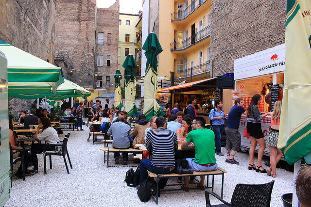 Photo of What to Do, See and Eat in Budapest, Hungary 14/48 by Isabel Leong