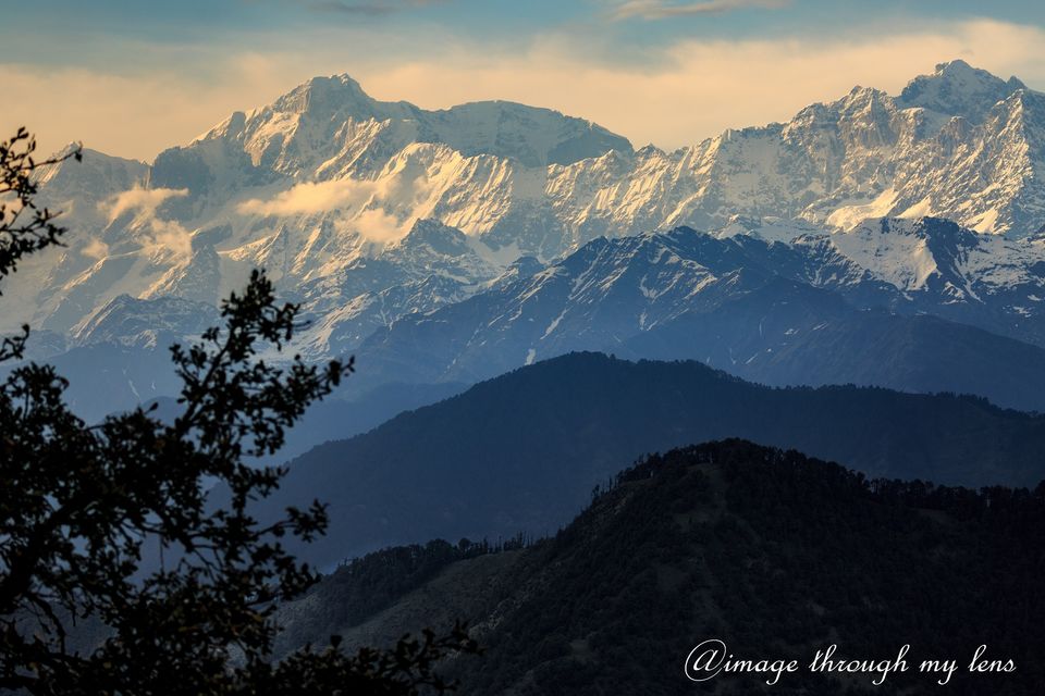 Photo of Sojourn to Mini Switzerland and the Enchanted Lake : Chopta and Deoriyaa Taal by sumit walia
