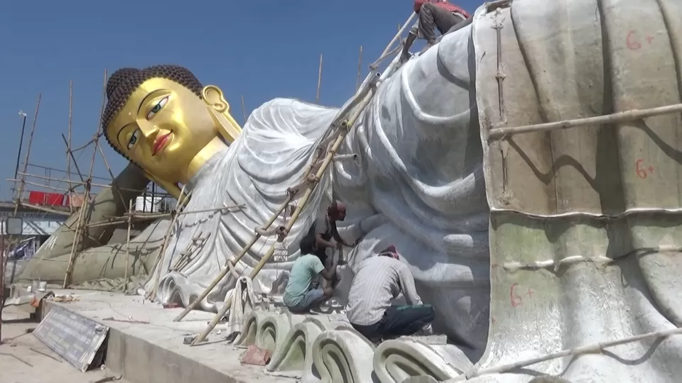Photo of Sculptor From Kolkata Is Busy Making India's Largest Reclining Buddha Statue In Bodh Gaya by Bongyatri - Sourav and Anindita
