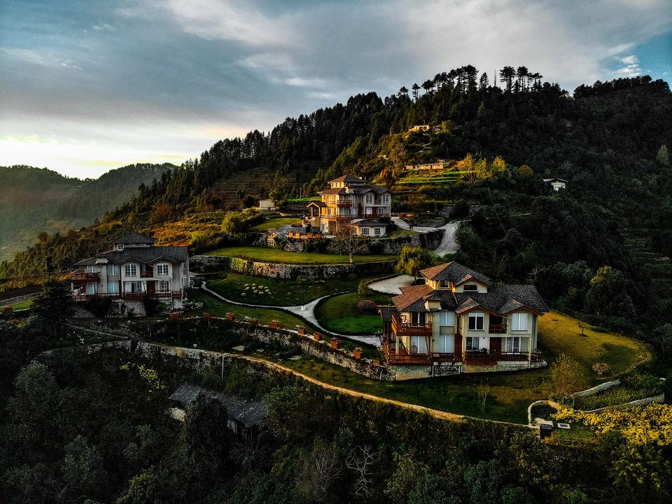 Photo of Hey Mountain Lovers! These 10 Places In The Foothills Of Himalayas Will Make Your Weekend Memorable 10/22 by Bongyatri - Sourav and Anindita