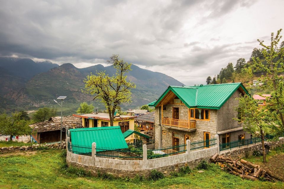 Photo of Bookmark for 2022: 22 Fabulous Properties in the Mountains Under 5K For an Unforgettable Trip! 15/66 by Bongyatri - Sourav and Anindita