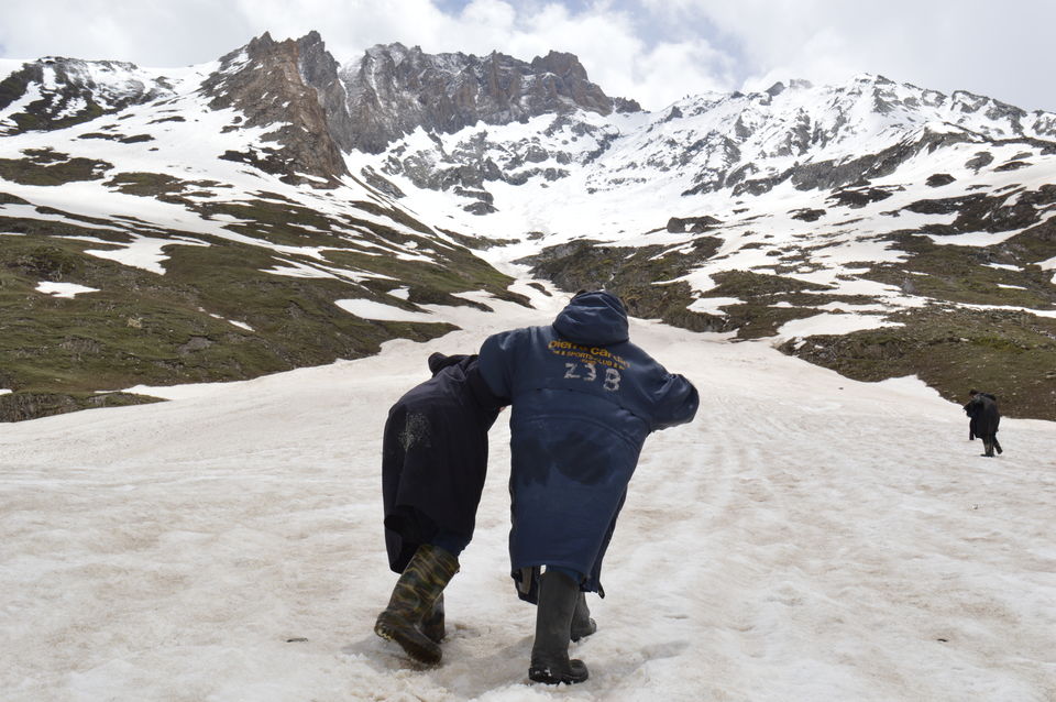 Photo of Travelling - A Journey to explore the unexplored inside you... by Saloni Goyal