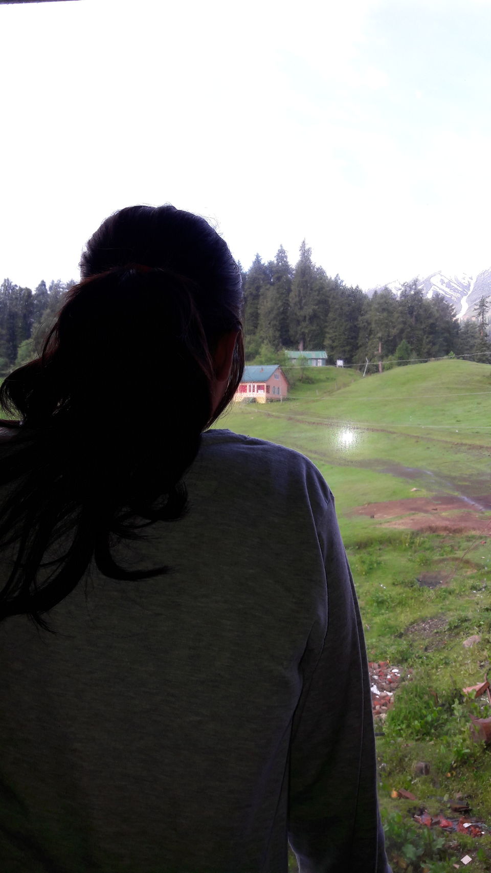 Photo of Gulmarg : Where diazepam runs in the air by Saloni Goyal