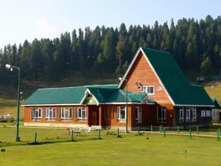 Photo of Gulmarg : Where diazepam runs in the air by Saloni Goyal