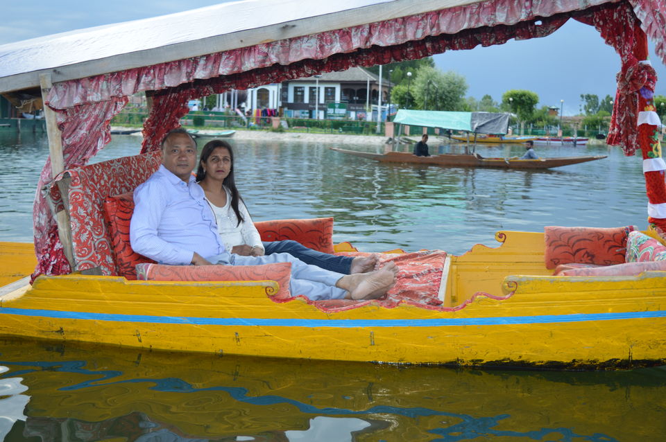 Photo of Kashmir Guide : Part 5 Dal lake - An Isolated Stretch From The Main Town by Saloni Goyal
