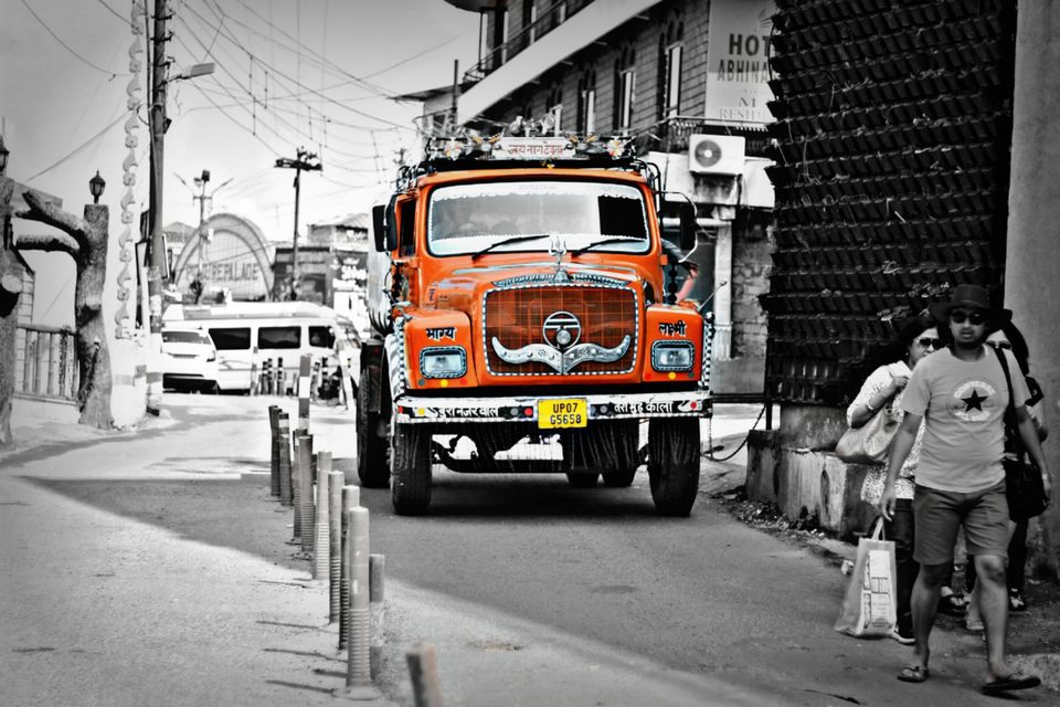 Photo of Life of mussoorie by Sonu Verma