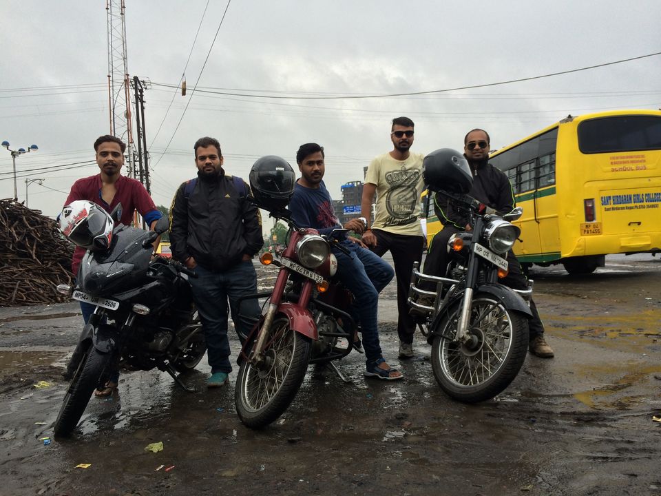 Photo of Challenging ride to Mandu 2/26 by Ashutosh Shrivastava