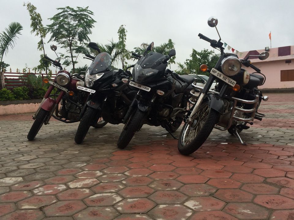 Photo of Challenging ride to Mandu 3/26 by Ashutosh Shrivastava