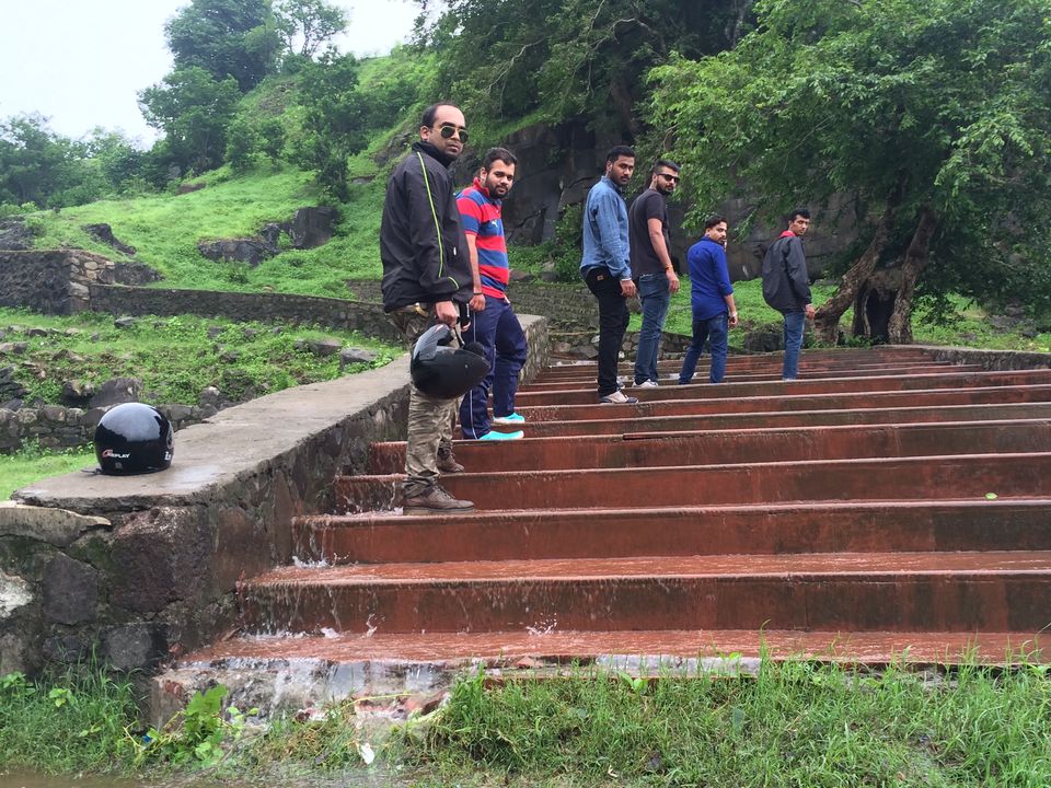 Photo of Challenging ride to Mandu 12/26 by Ashutosh Shrivastava