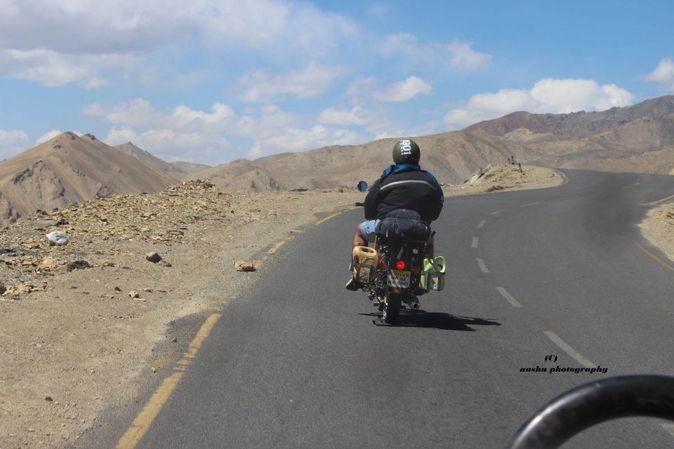 Photo of Chasing the dreams in the land of Monks- Ladakh ( A Road of 11 Dangerous passes) 18/62 by Ashutosh Shrivastava