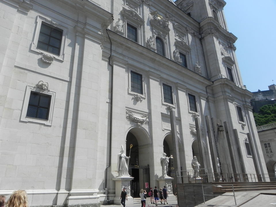 Photo of Salzburg Cathedral, Domplatz, Salzburg, Austria by Animesh Sood