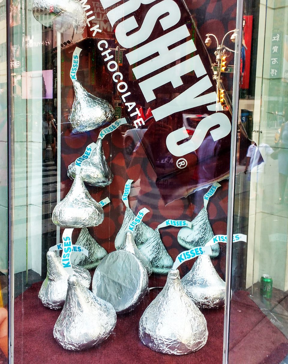 Photo of Hershey's: Chocolaty Paradise in New York! #travelguideUSA #USA #New York by Vaibhavi Haria