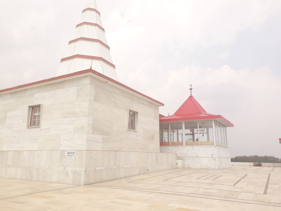 Photo of Kali Ka Tibba, Solan, Himachal Pradesh, India by Himakshi Joshi