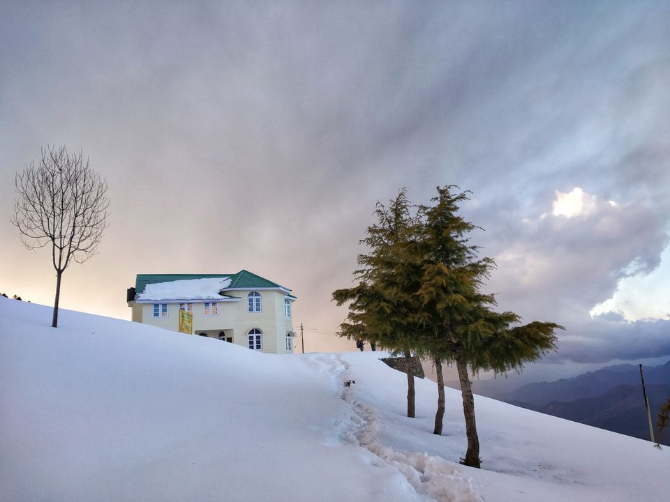 Photo of Trekking to a Frozen Lake – a Picture Perfect Trail to Parashar 9/13 by Kanj Saurav