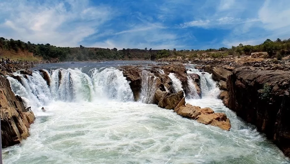 Photo of Bhedaghat, Madhya Pradesh, India by Kanj Saurav