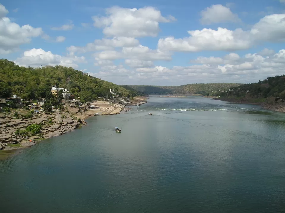 Photo of Omkareshwar, Madhya Pradesh, India by Kanj Saurav