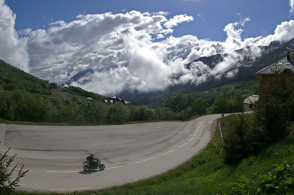 Photo of Driving Your Indian Vehicle in Nepal is So Easy! Sad That You Didn't Know About It Already by Kanj Saurav